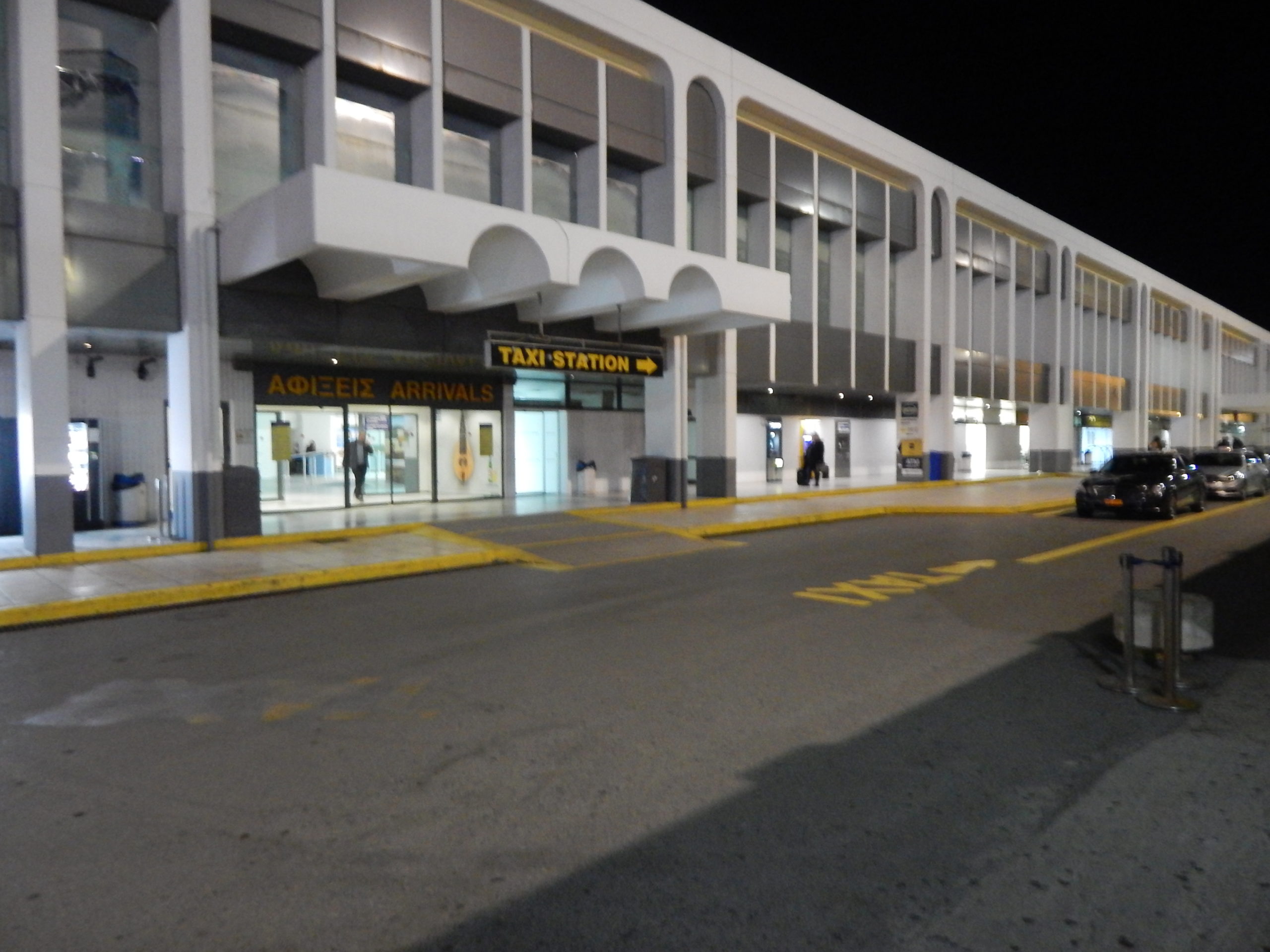 Heraklion_airport-car-rentals 