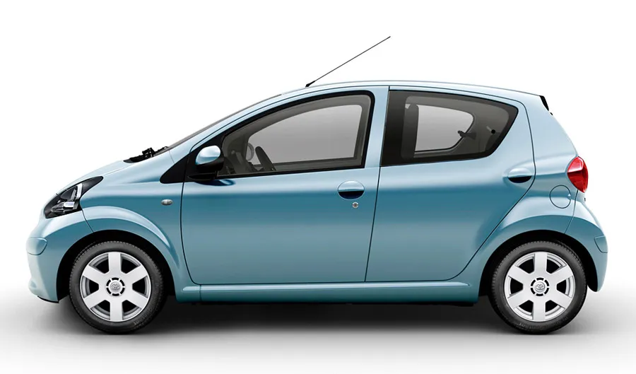 Carcrete am Flughafen Heraklion 4 Aygo Crete athenscars